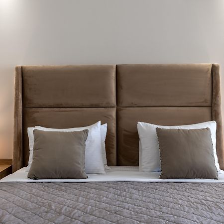 สเปลนเดอร์ รีสอร์ต Hotel ฟิรอสเตฟานี ภายนอก รูปภาพ