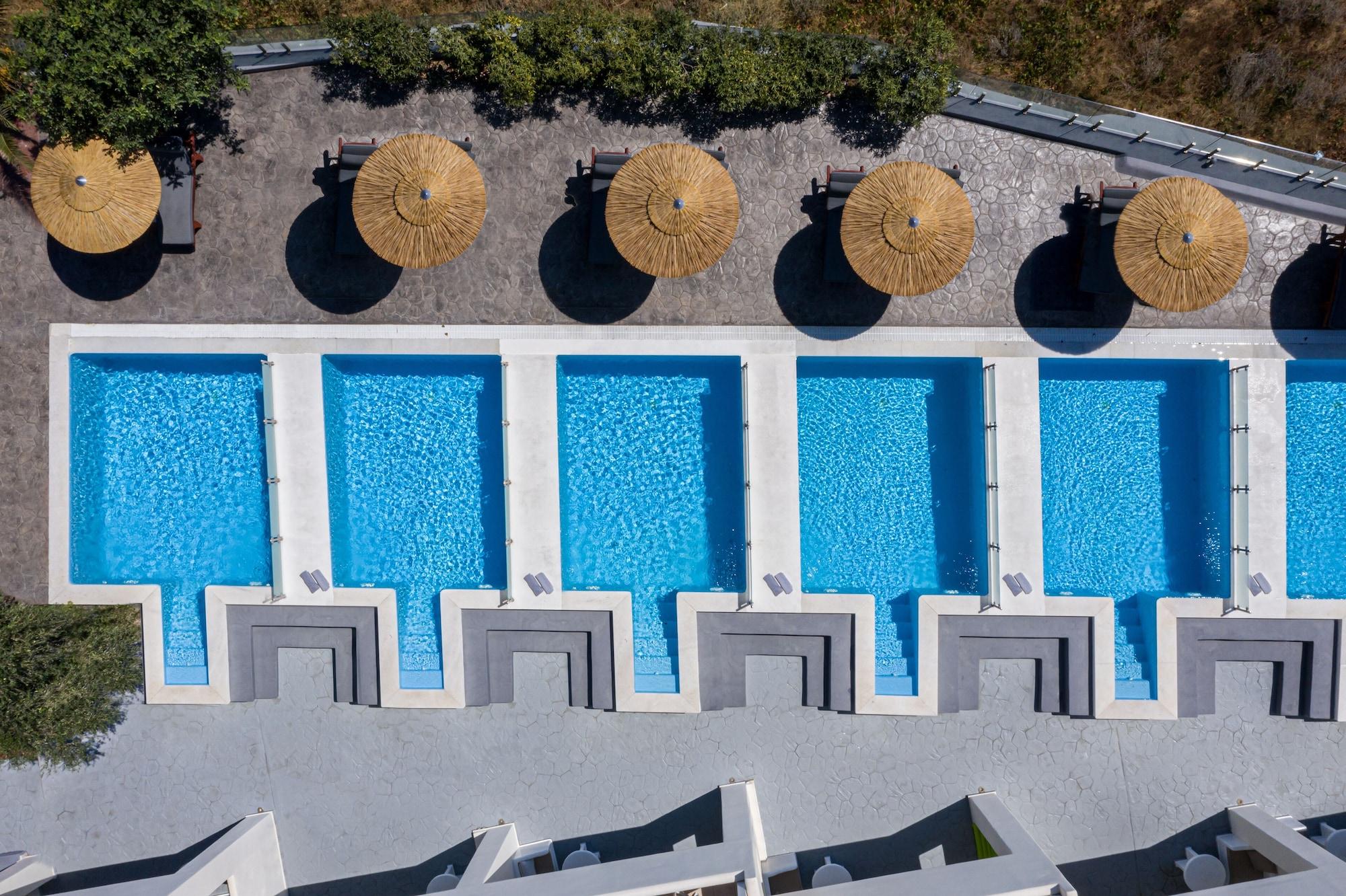สเปลนเดอร์ รีสอร์ต Hotel ฟิรอสเตฟานี ภายนอก รูปภาพ