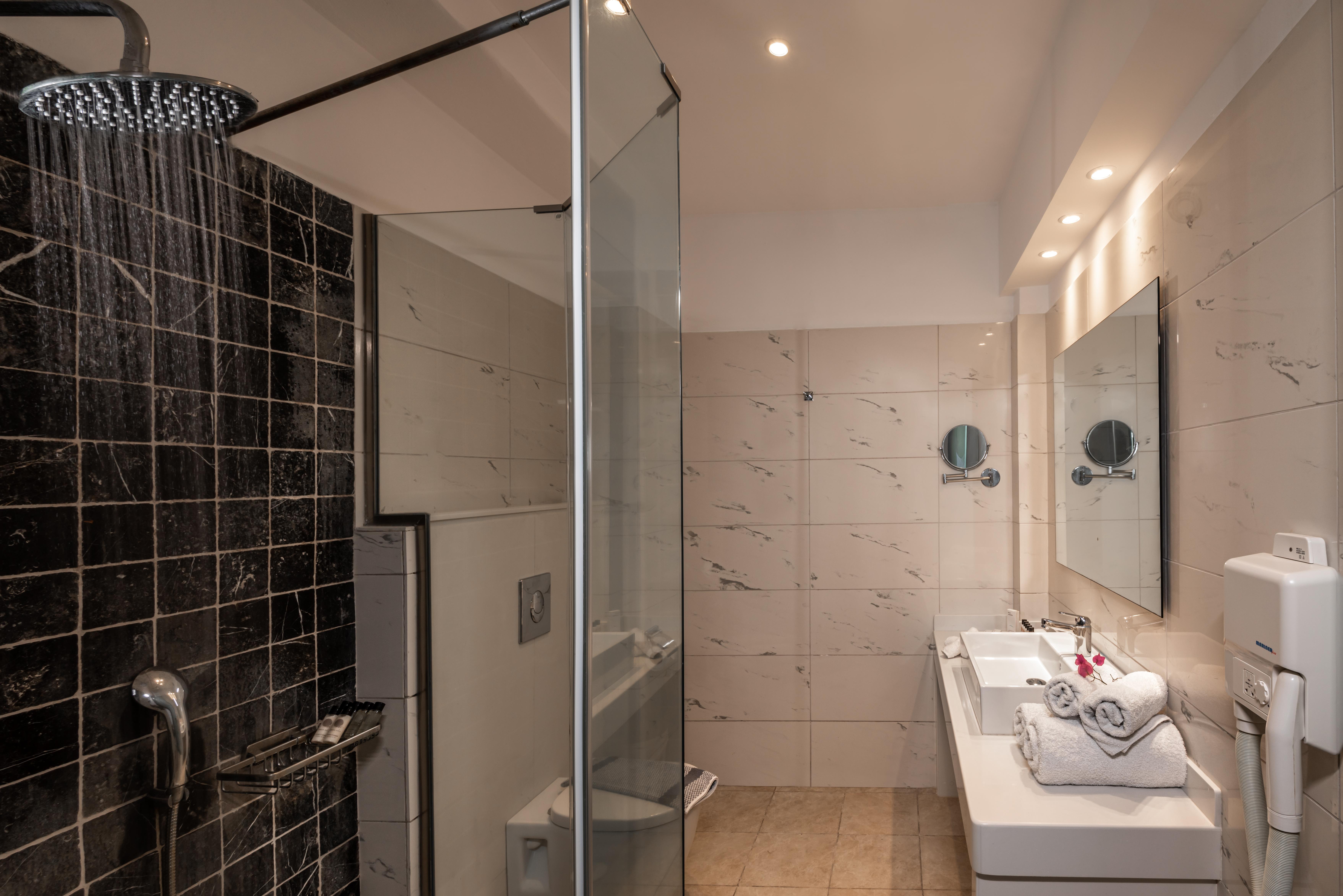 สเปลนเดอร์ รีสอร์ต Hotel ฟิรอสเตฟานี ภายนอก รูปภาพ