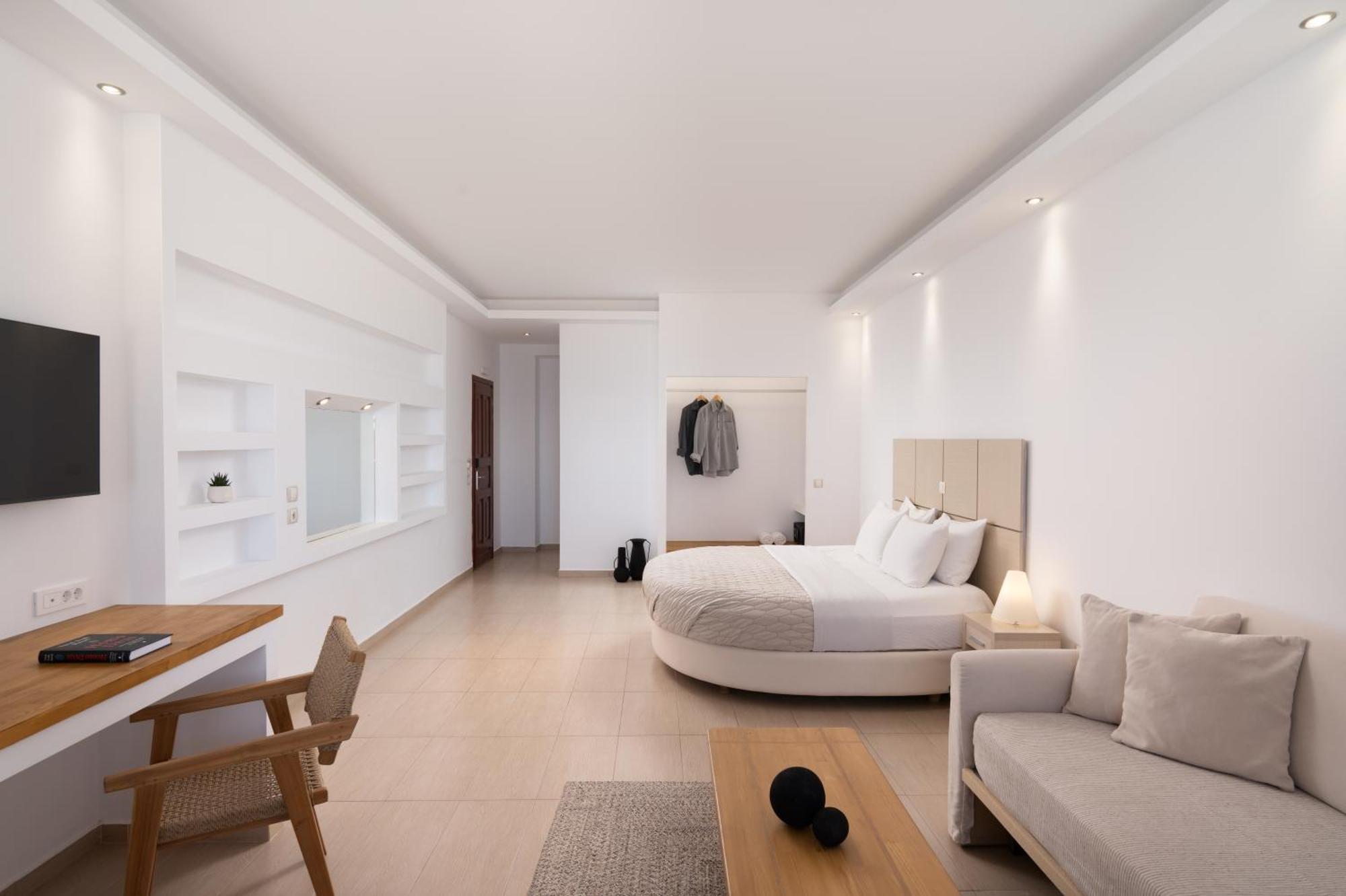 สเปลนเดอร์ รีสอร์ต Hotel ฟิรอสเตฟานี ภายนอก รูปภาพ